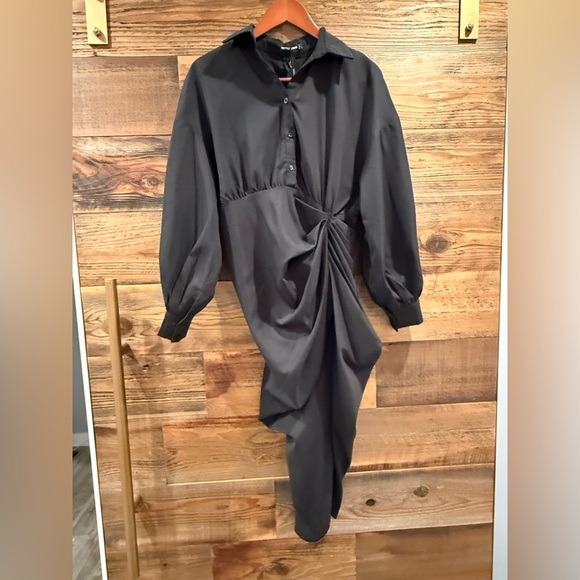 PrettyLittleThing Black Long Sleeve Asymmetrical Ruched Dress NWT - Picture 5 of 8